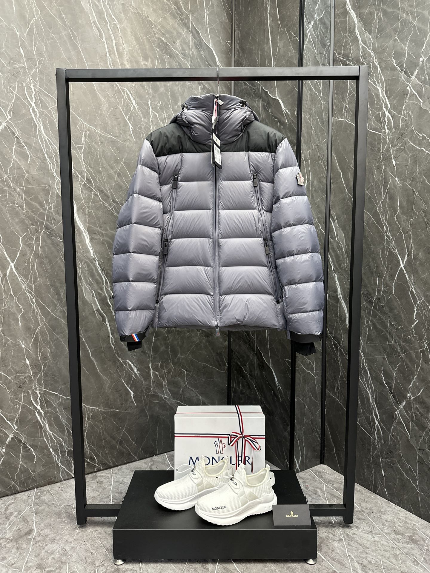 몽클레어 Moncler Grenoble Camurac 베르돈 패딩재킷