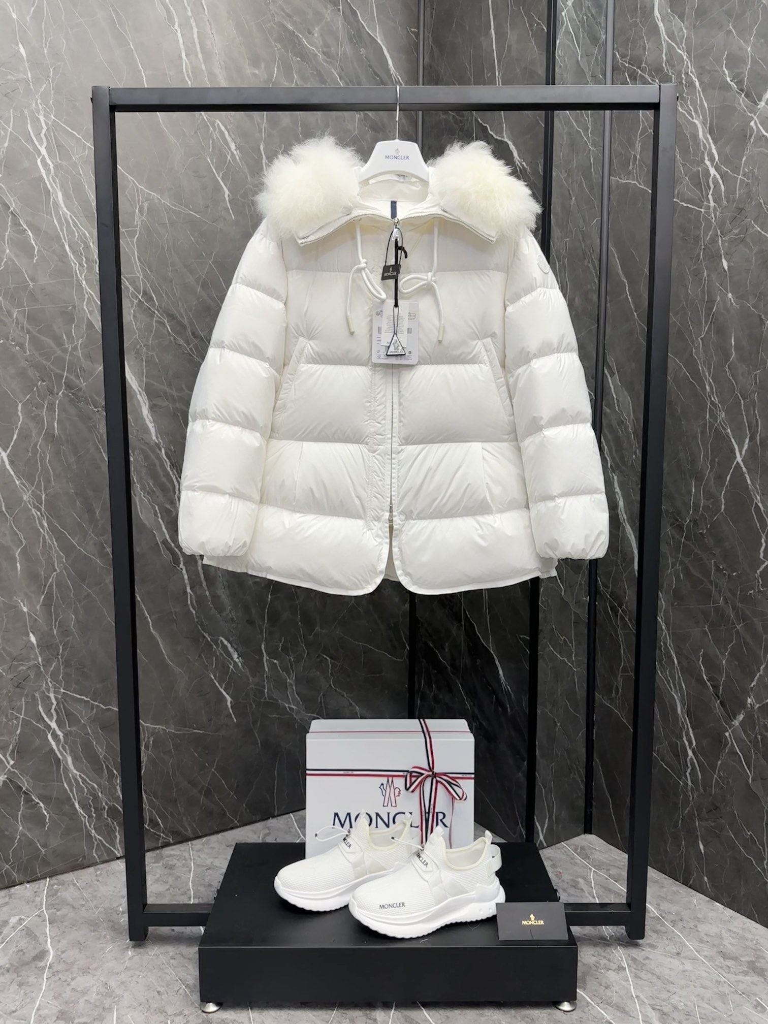 몽클레어 Moncler Locustelle 로쿠스텔 패딩