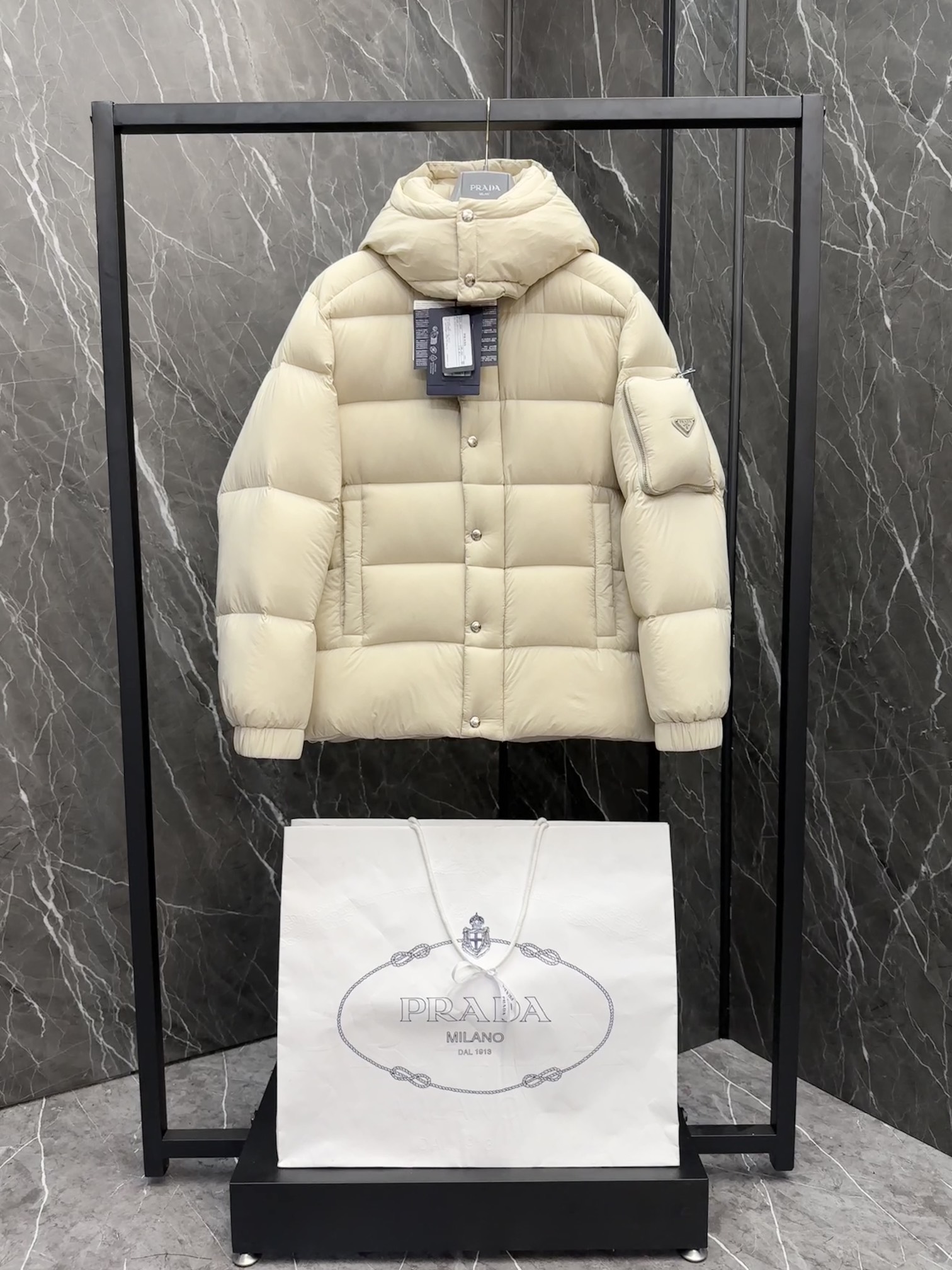 프라다 Prada 패딩