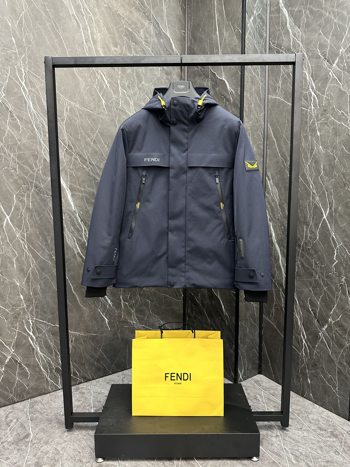 펜디 FENDI 패딩