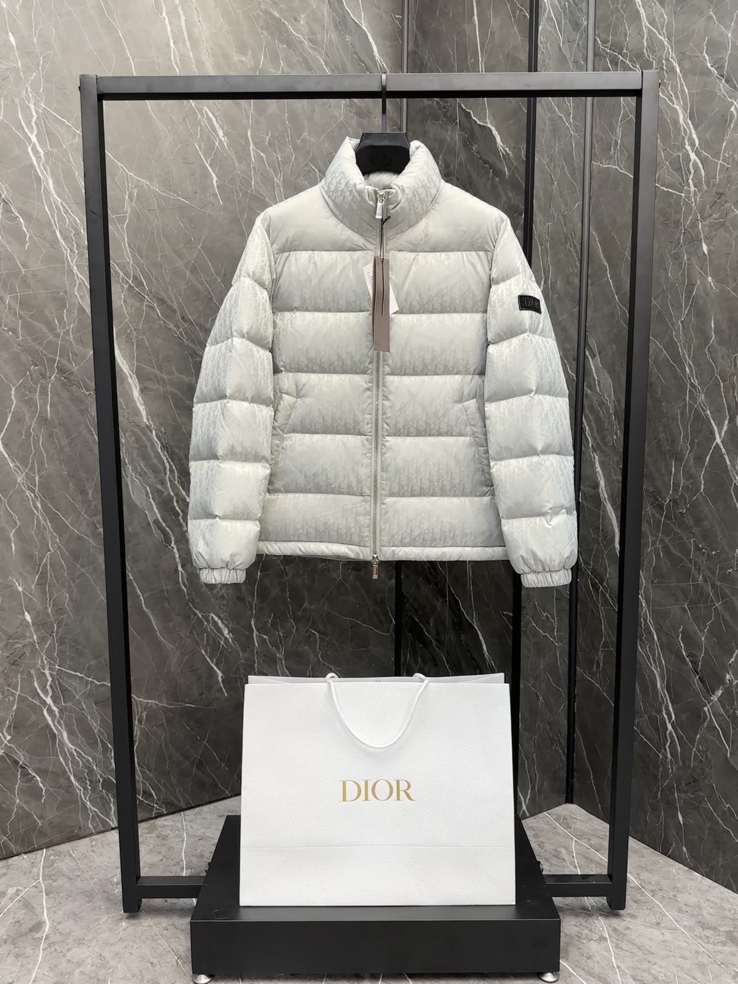 구찌 DIOR Oblique 패딩