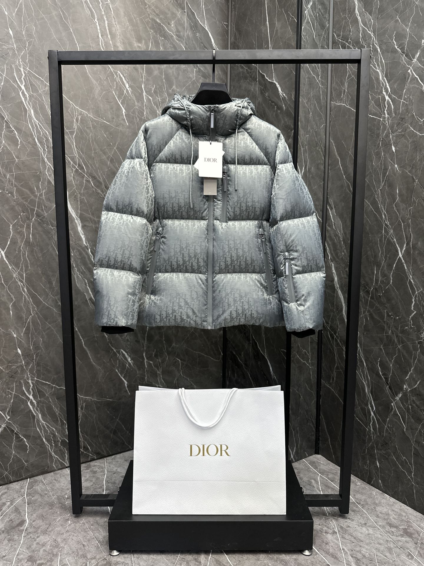 구찌 DIOR 패딩