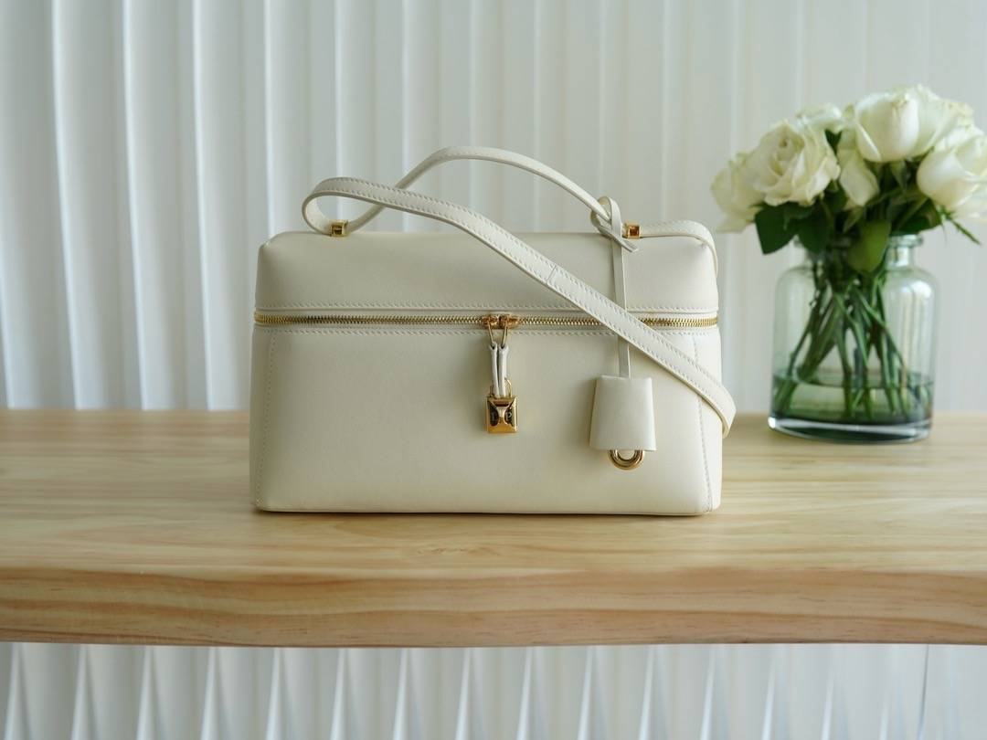 로로피아나 Loro Piana Extra bag  L27