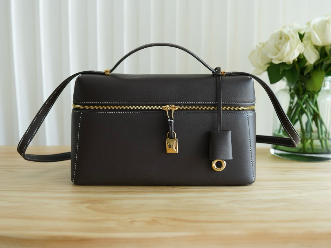 로로피아나 Loro Piana Extra bag Dark Chocolate L27