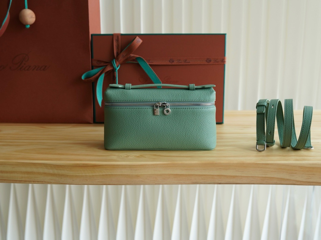 로로피아나 Loro Piana Extra Pocket L19