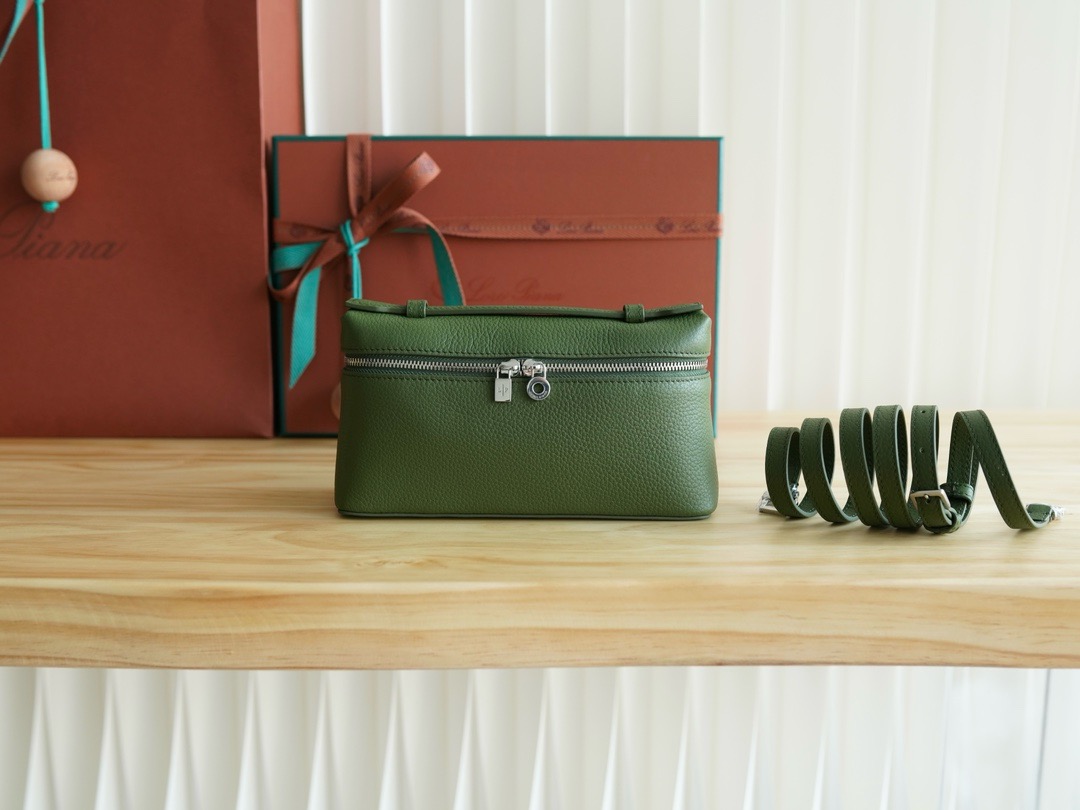 로로피아나 Loro Piana Extra Pocket L19