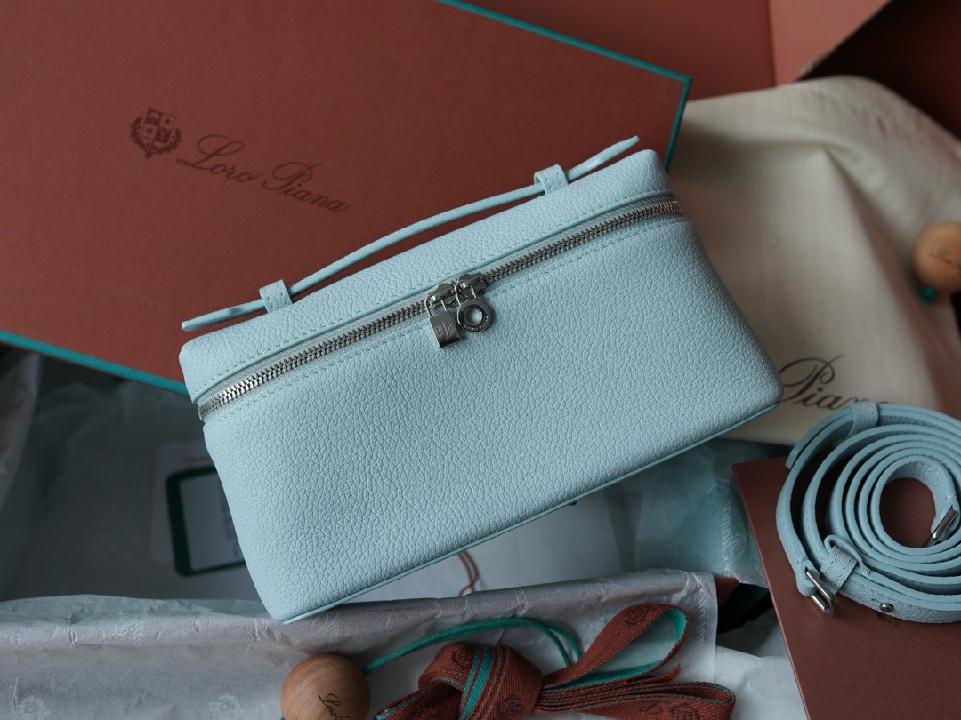 로로피아나 Loro Piana Extra Pocket L19