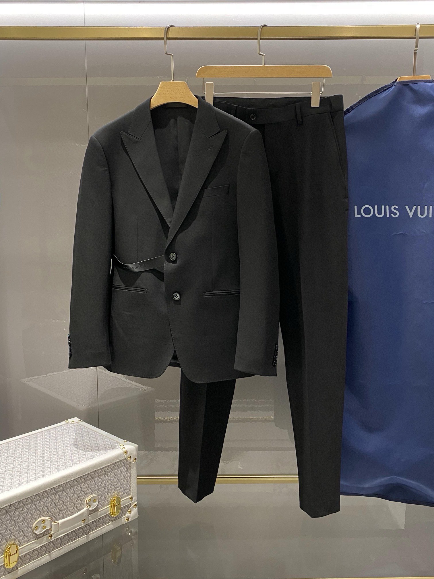 루이비통 Louis Vuitton 양복 세트