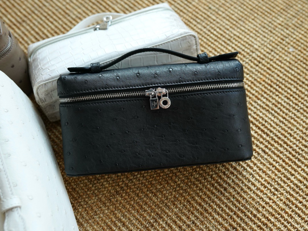 로로피아나 Loro Piana Extra Pocket L19 Ostrich leather