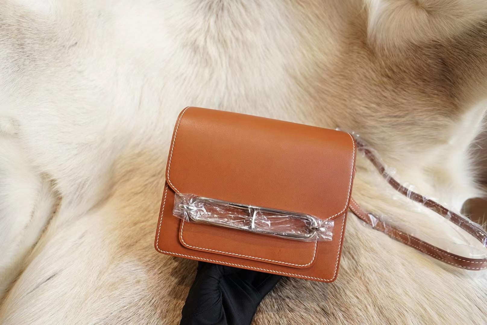 에르메스 Hermes Roulis Barenia Natura