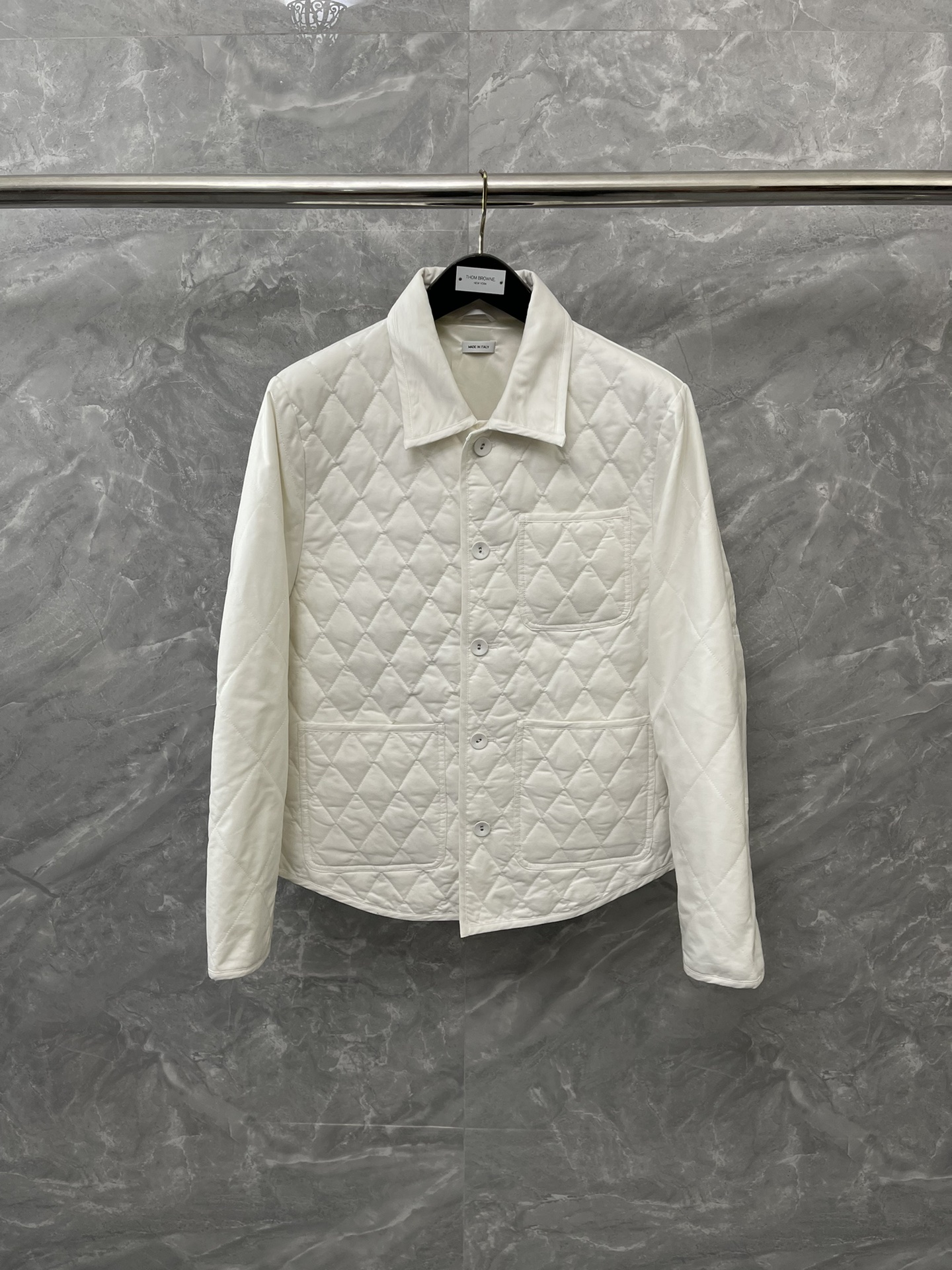 톰브라운 Thom Browne 패딩  재킷.