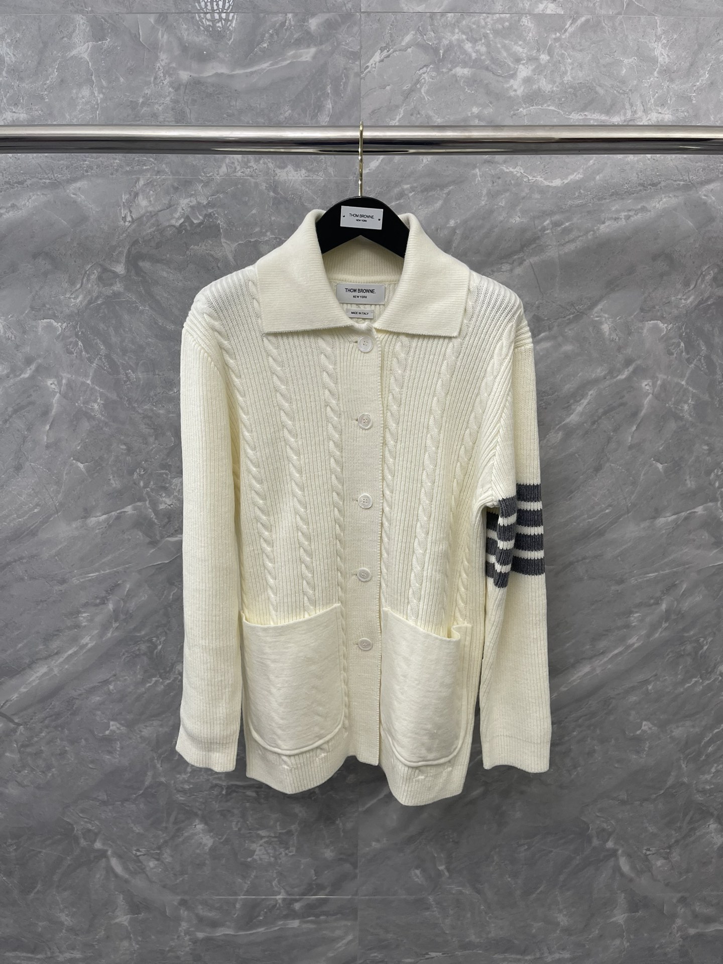 톰브라운 Thom Browne 가디건