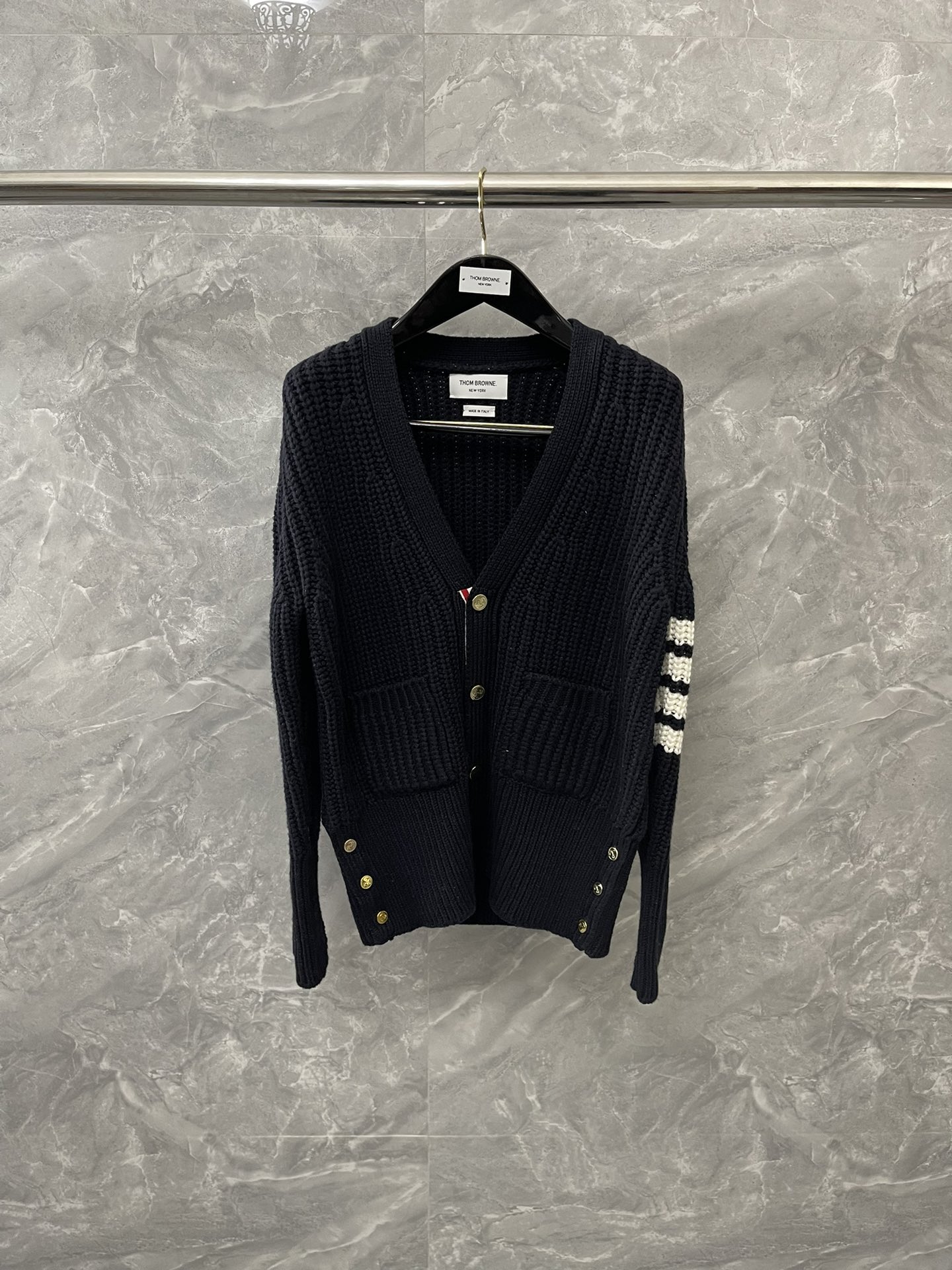 톰브라운 Thom Browne 가디건