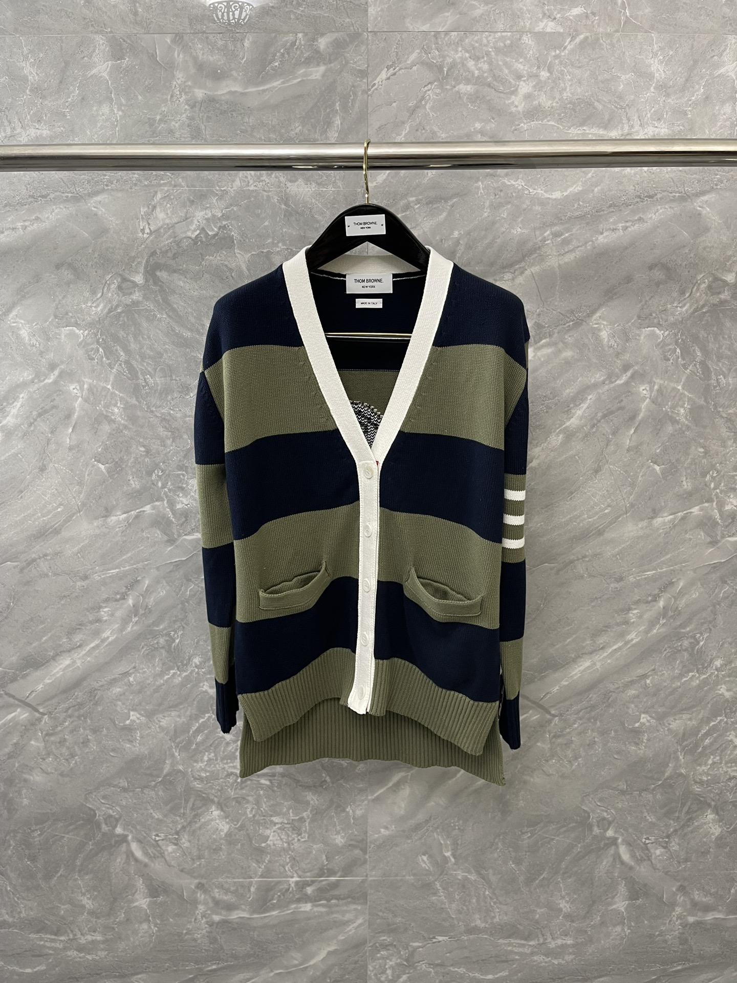 톰브라운 Thom Browne 가디건