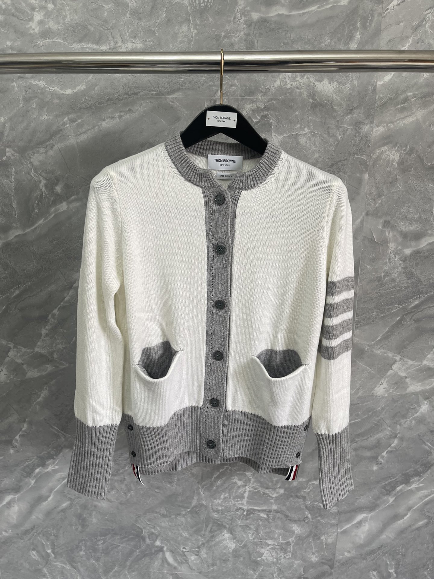 톰브라운 Thom Browne 가디건