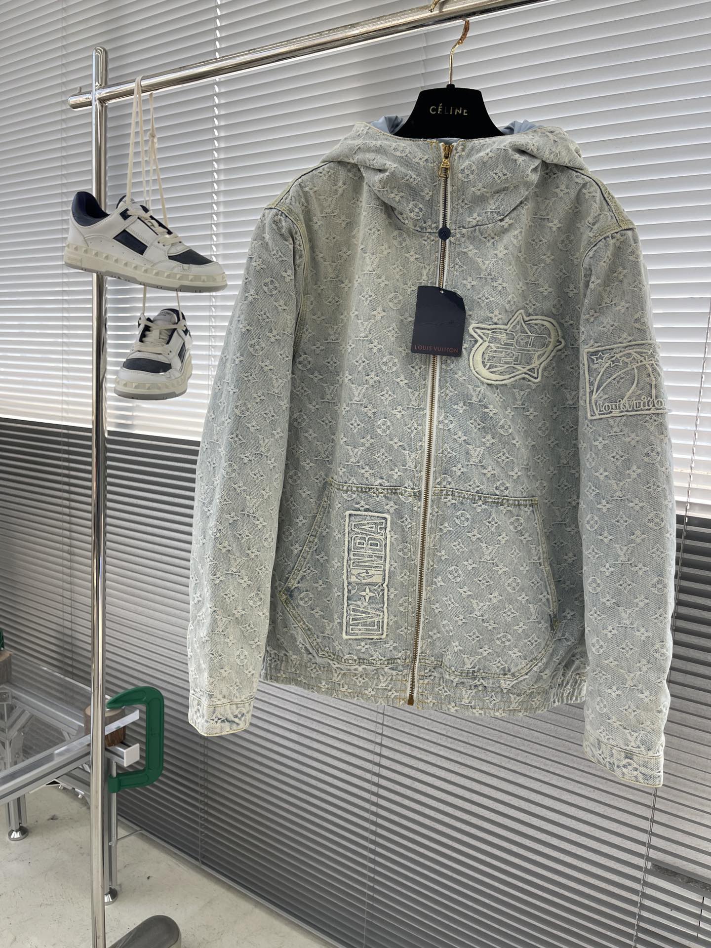 루이비통 Louis Vuitton 데님 패딩