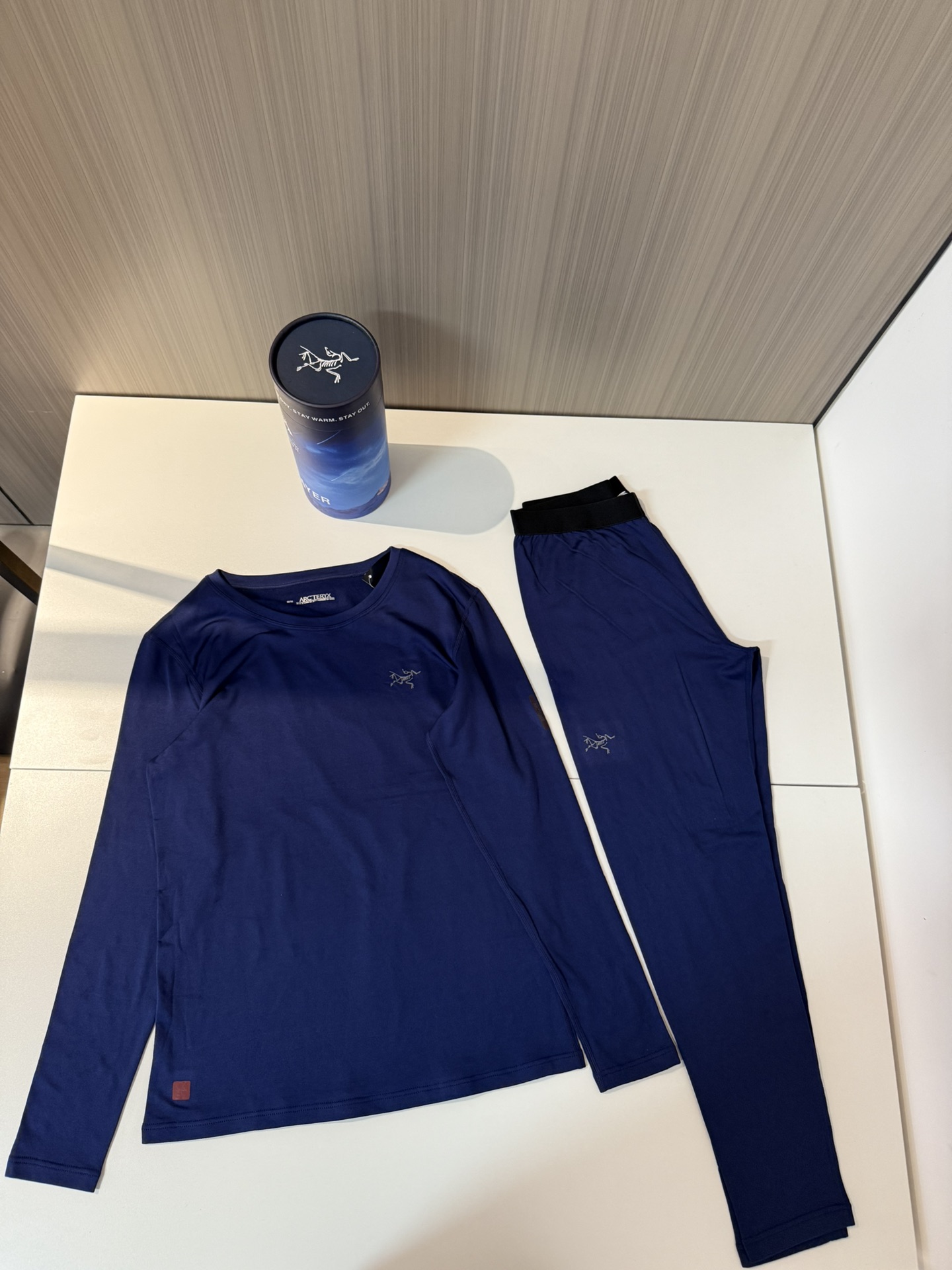 아크테릭스 ARC'TERYX 긴팔 티셔츠 바지세트