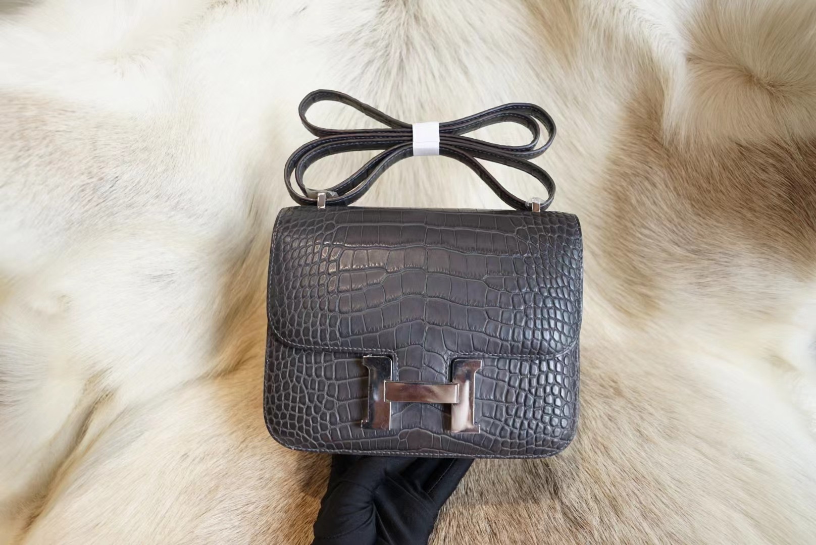 에르메스 Hermes Constance 19