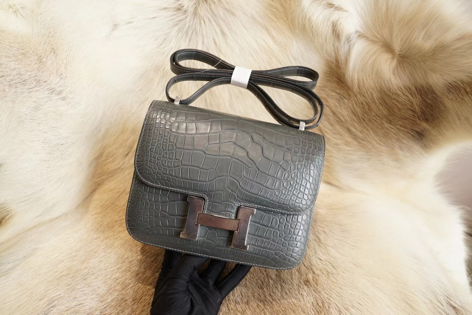 에르메스 Hermes Constance 19