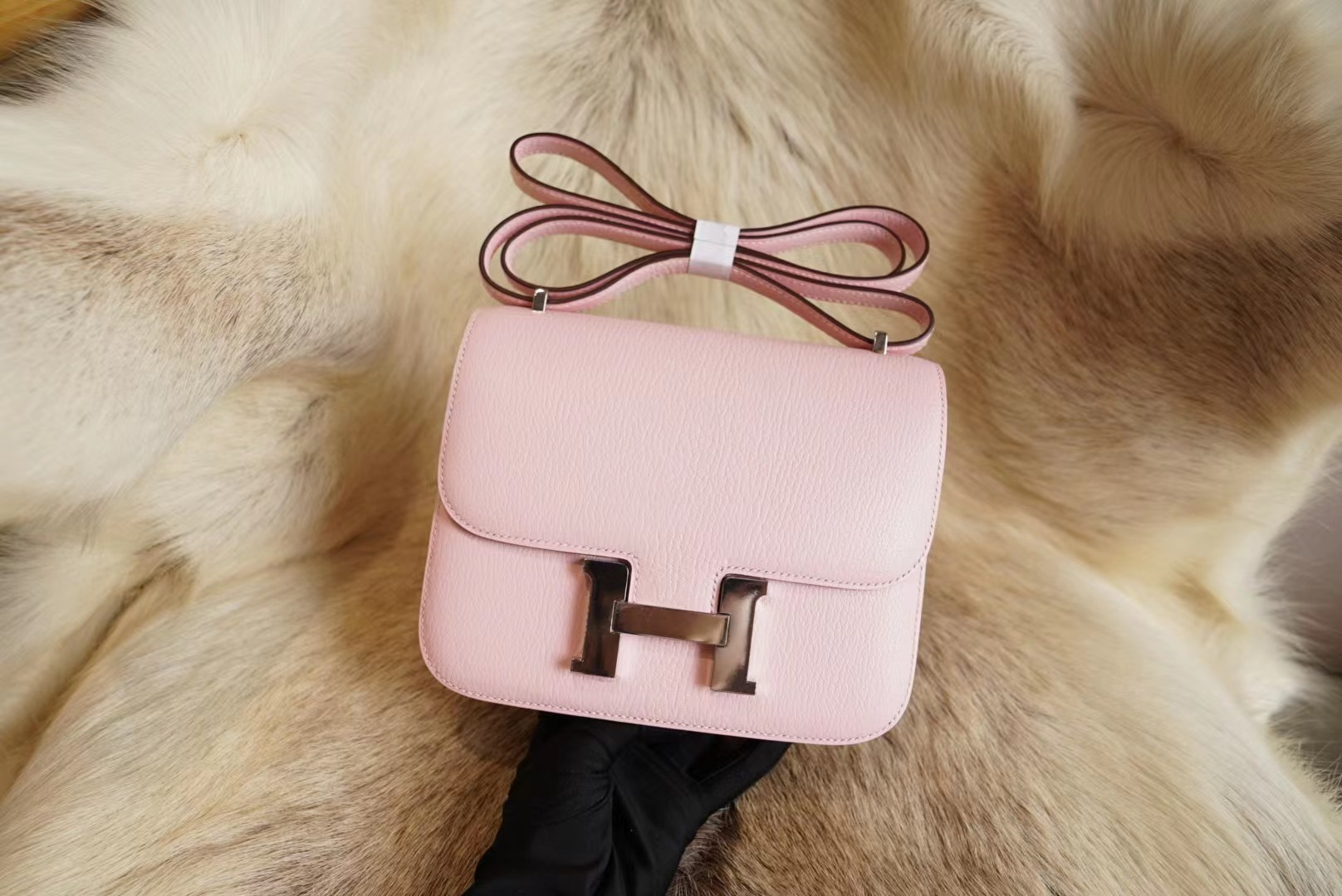 에르메스 Hermes Constance 19