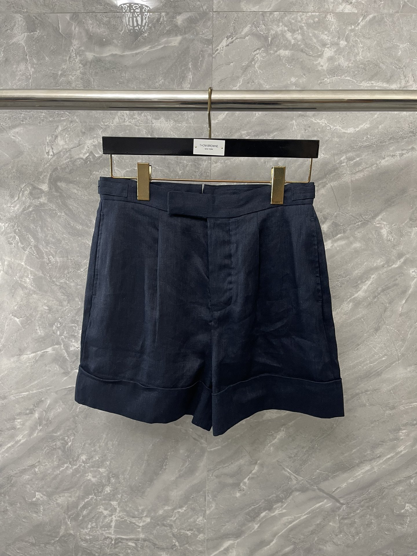 톰브라운 Thom Browne 반바지