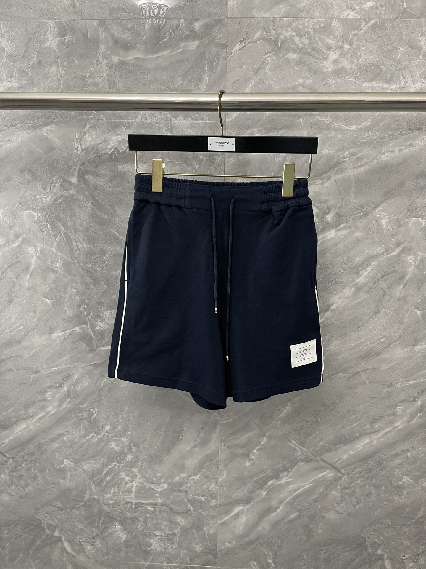 톰브라운 Thom Browne 반바지