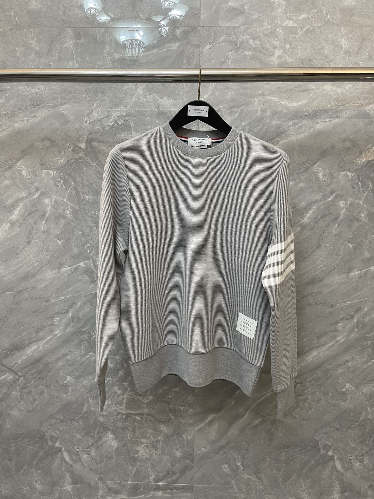 톰브라운 Thom Browne 라운드 맨투맨