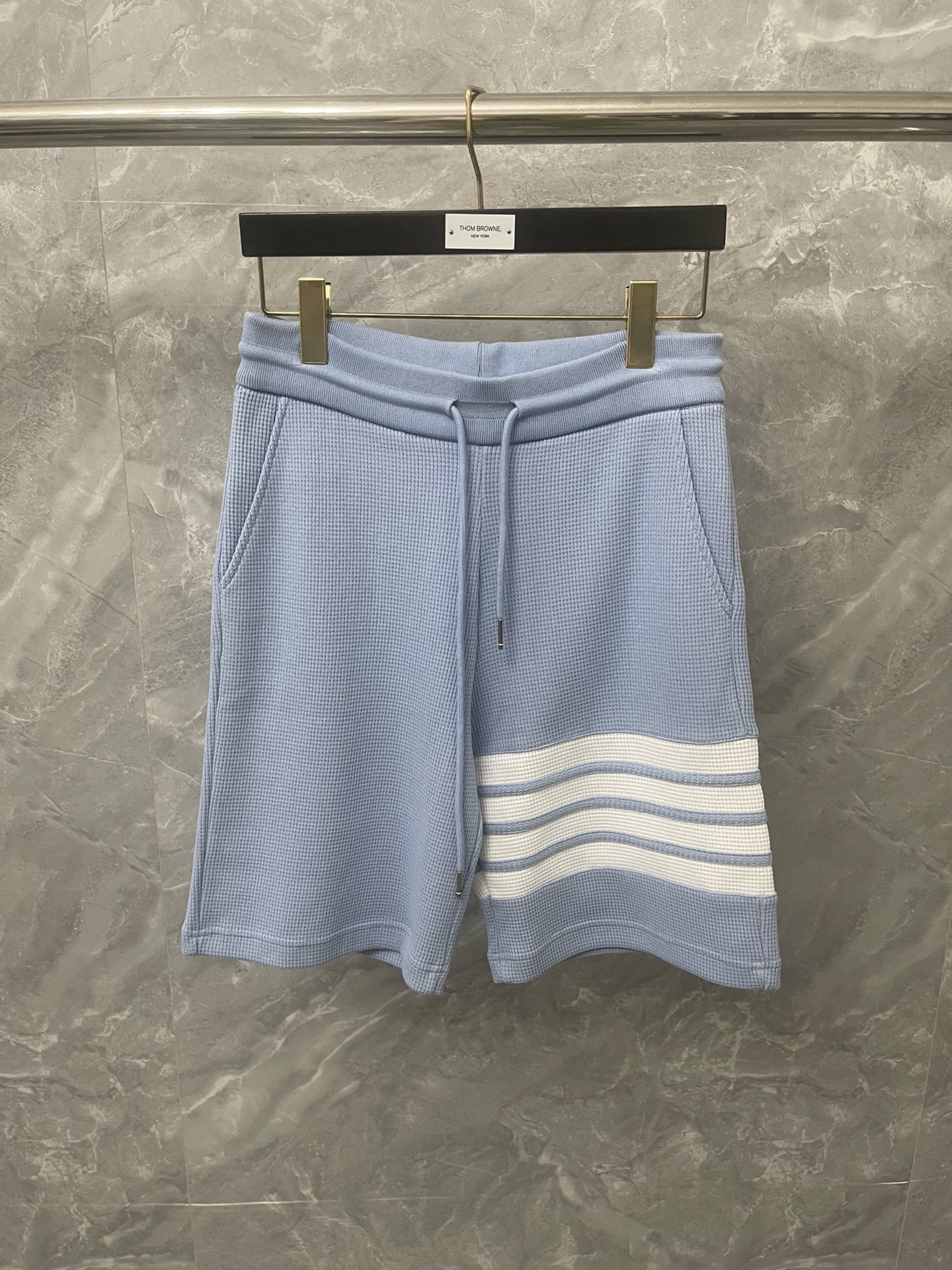 톰브라운 Thom Browne 반바지