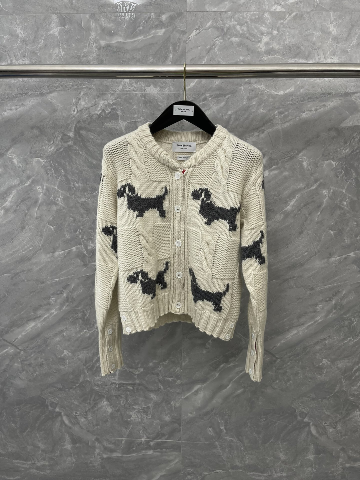 톰브라운 Thom Browne 가디건