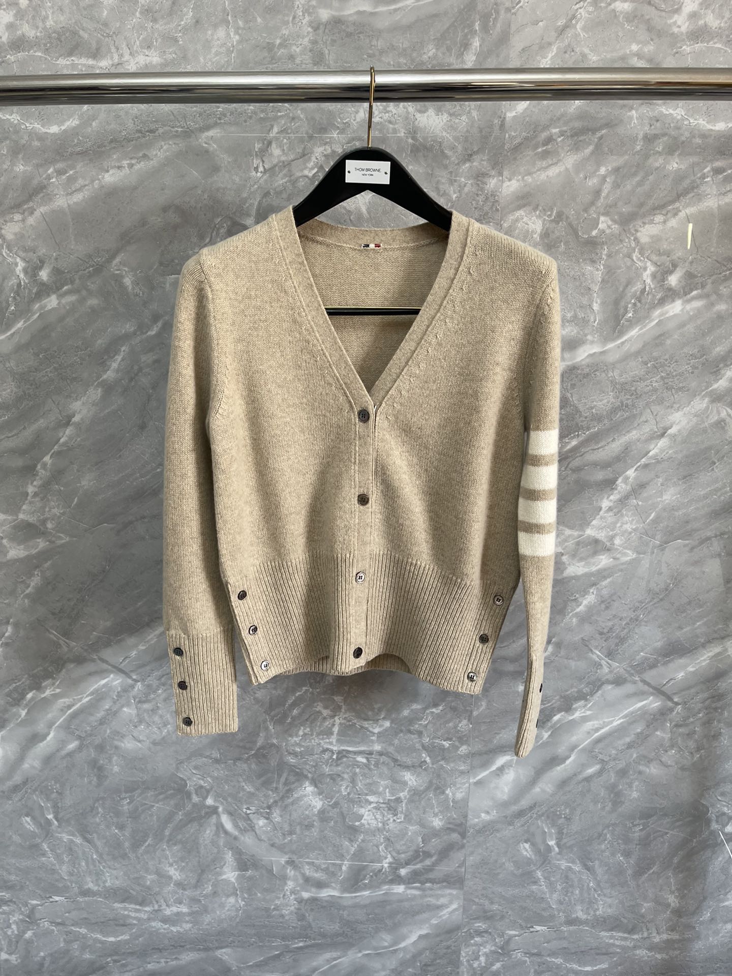 톰브라운 Thom Browne 가디건