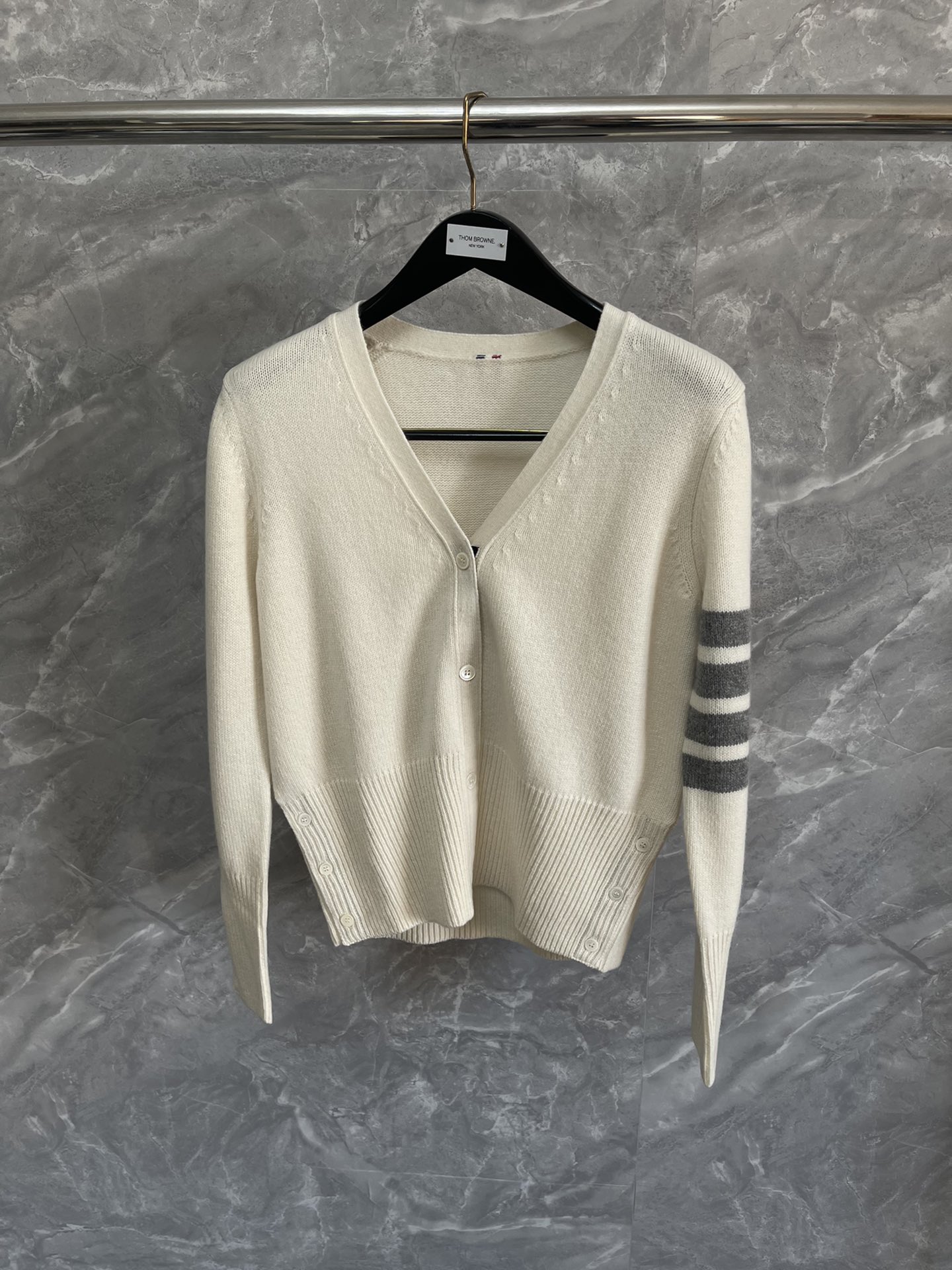 톰브라운 Thom Browne 가디건