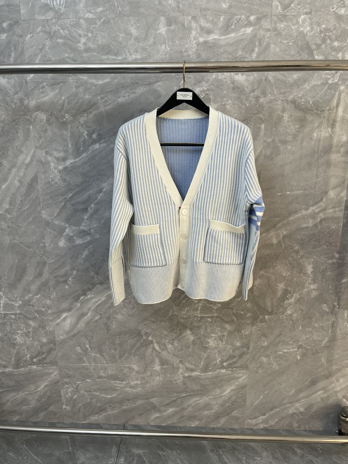 톰브라운 Thom Browne 가디건