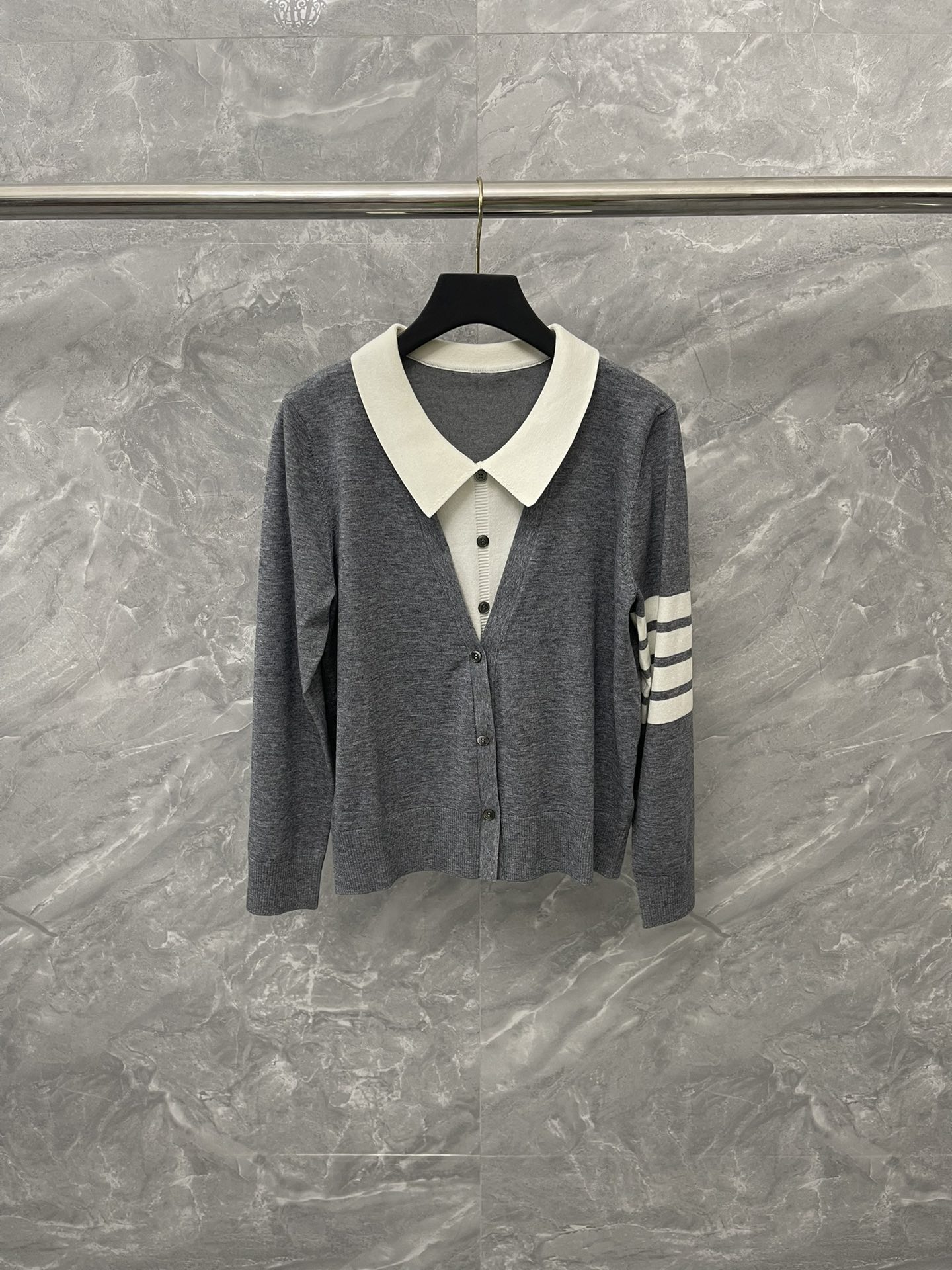 톰브라운 Thom Browne 가디건