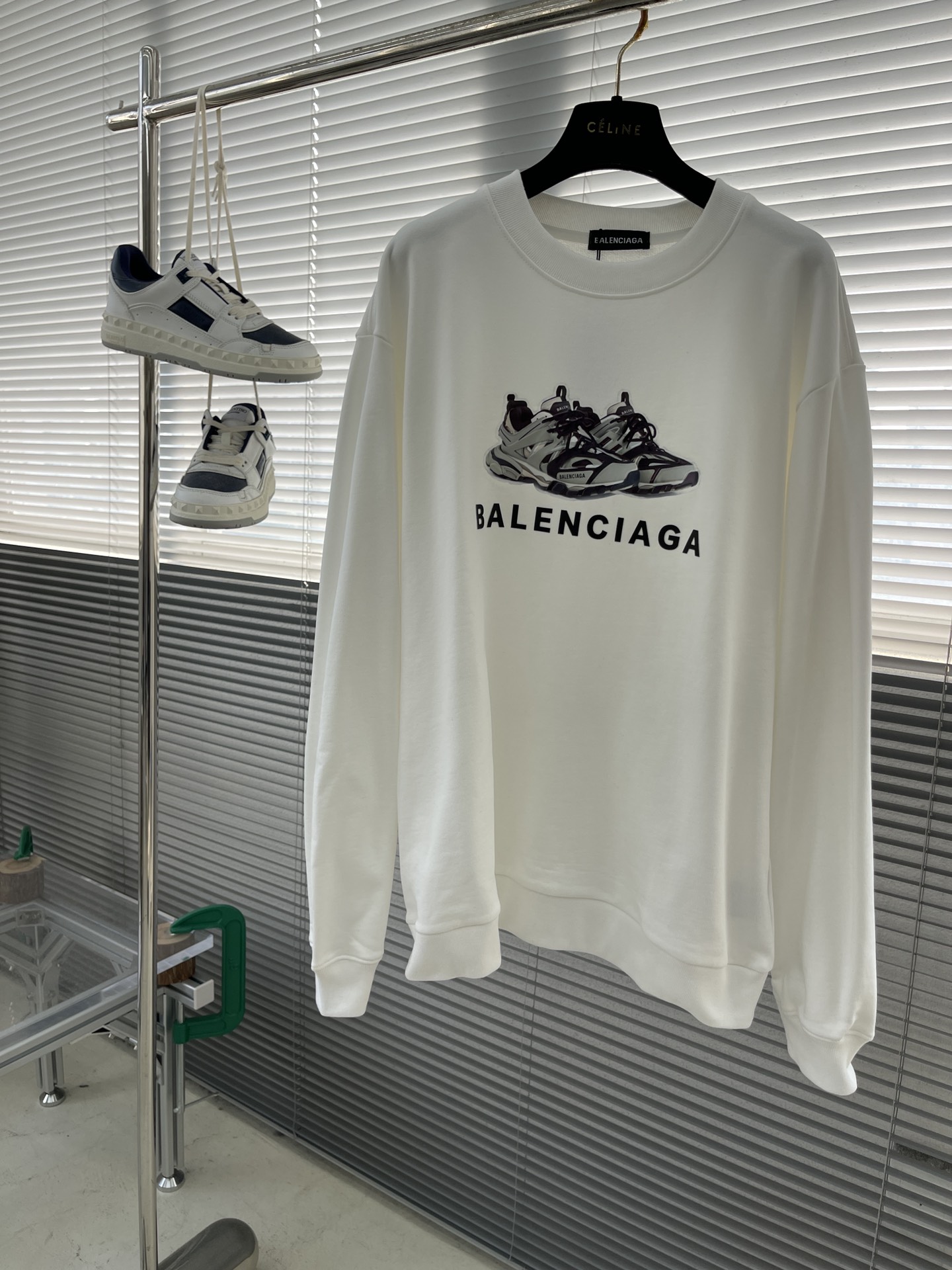 발렌시아가 Balenciaga 라운드 맨투맨
