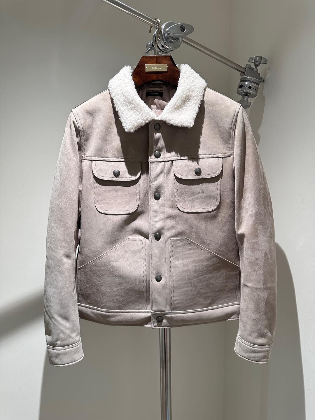 톰 포드 Tom Ford 레더 패딩