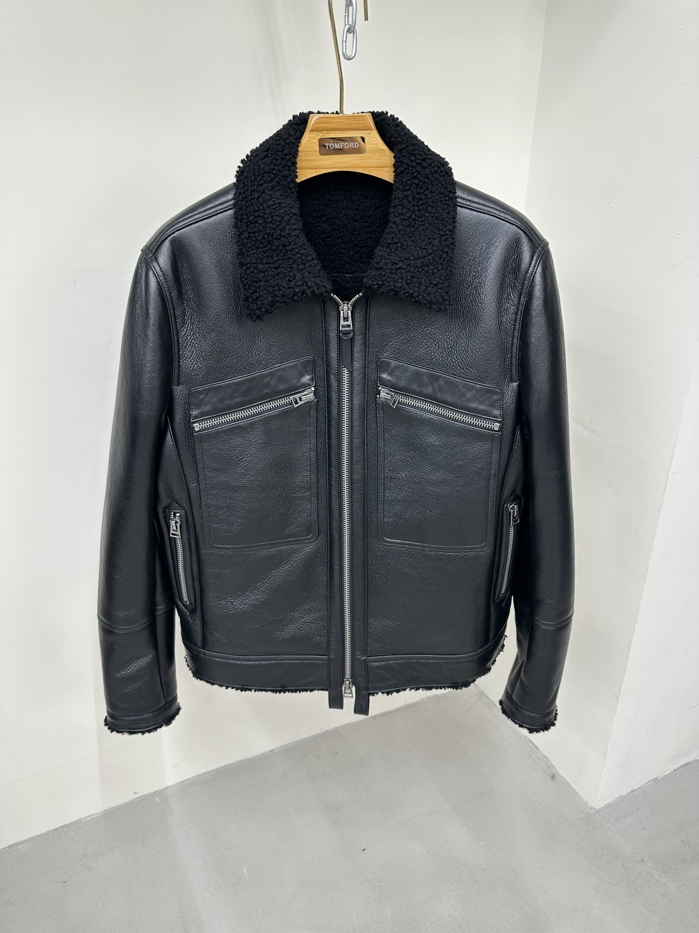 톰 포드 Tom Ford 레더 재킷