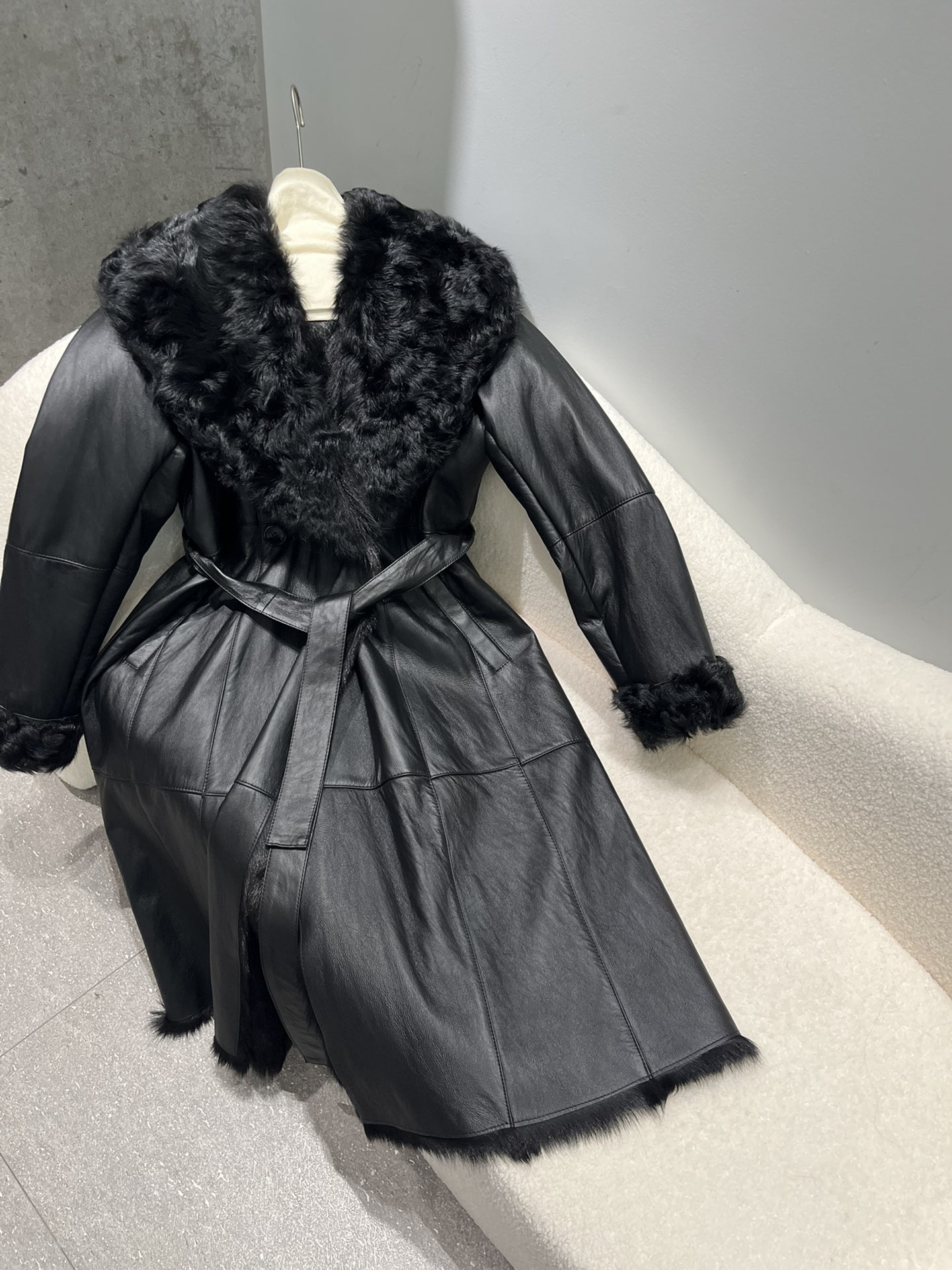 브루넬로 쿠치넬리 Brunello Cucineli 코트