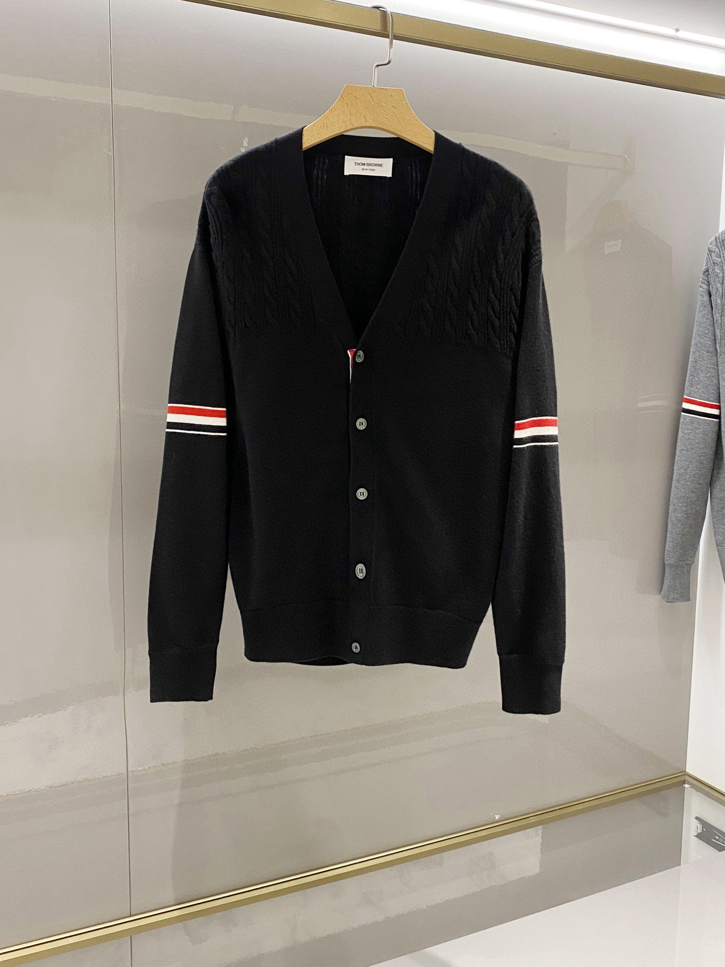 톰브라운 Thom Browne 가디건