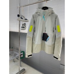 아크테릭스 ARC'TERYX 패딩