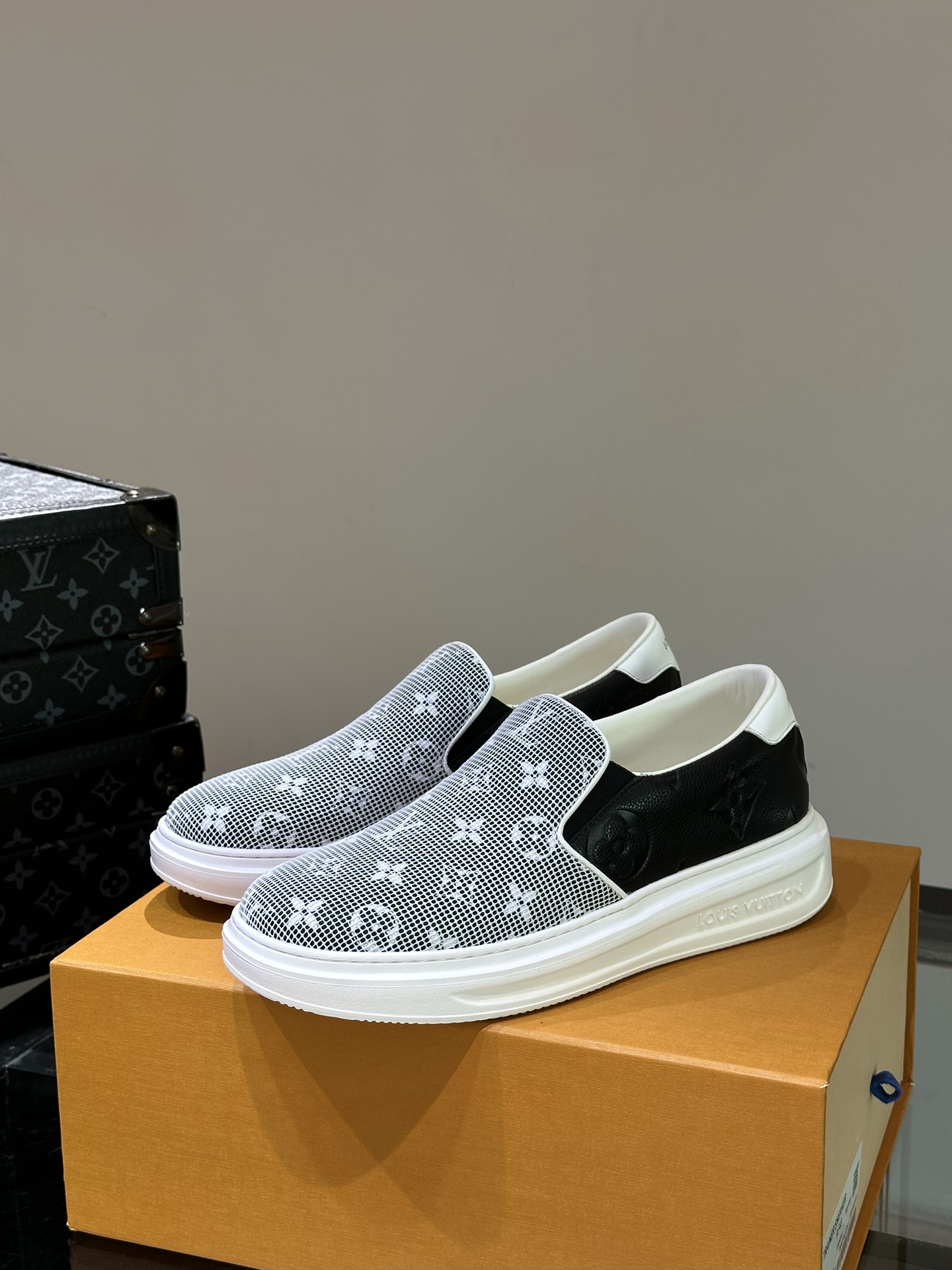 루이비통 Louis Vuitton 스니커즈