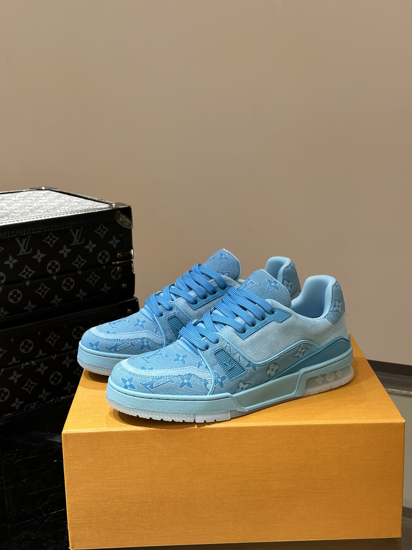 루이비통 Louis Vuitton 스니커즈