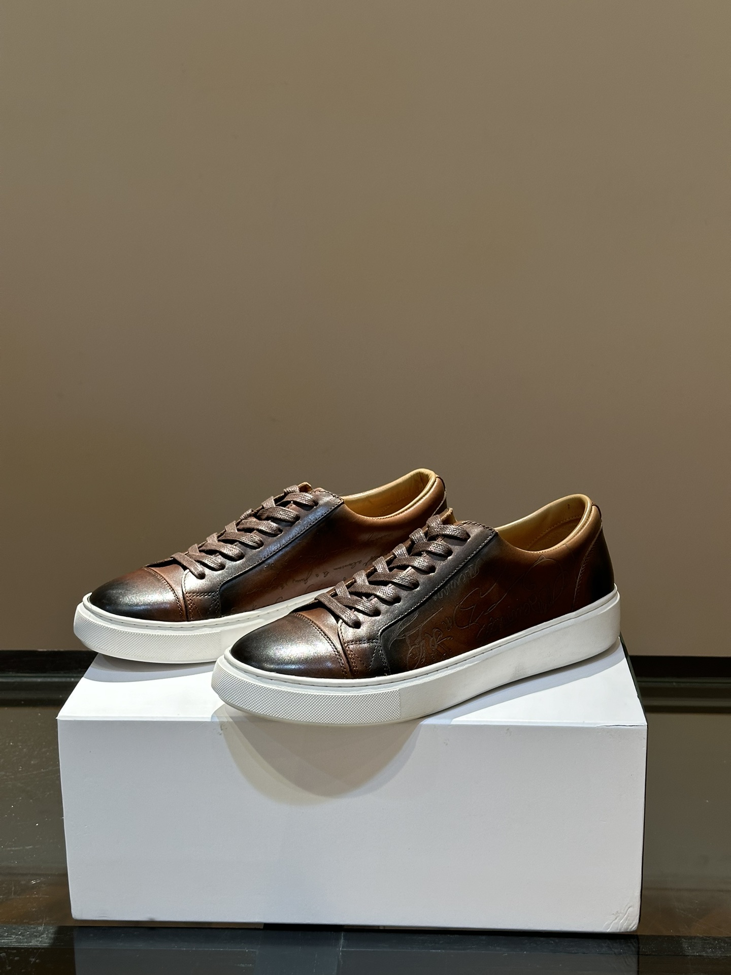 벨루티 Berluti 스니커즈