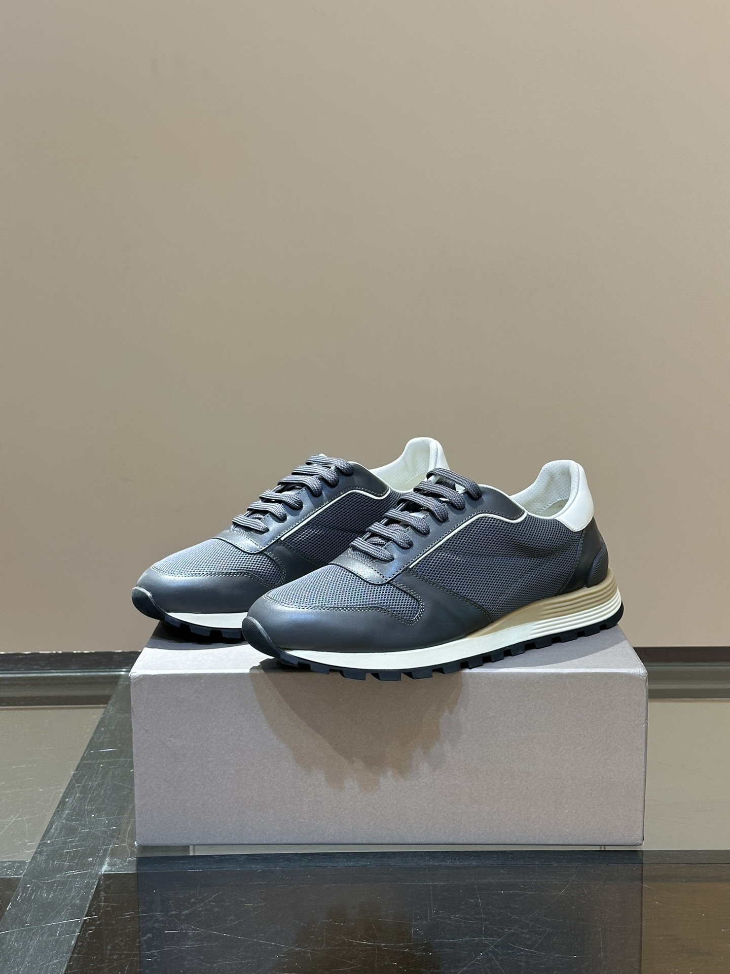 Brunello Cucinelli 스니커즈