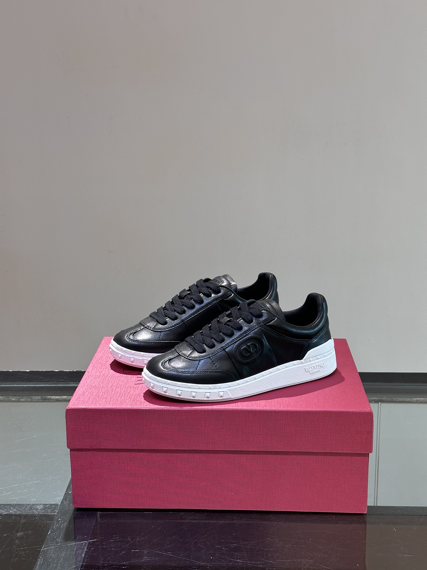 발렌티노 Valentino 스니커즈