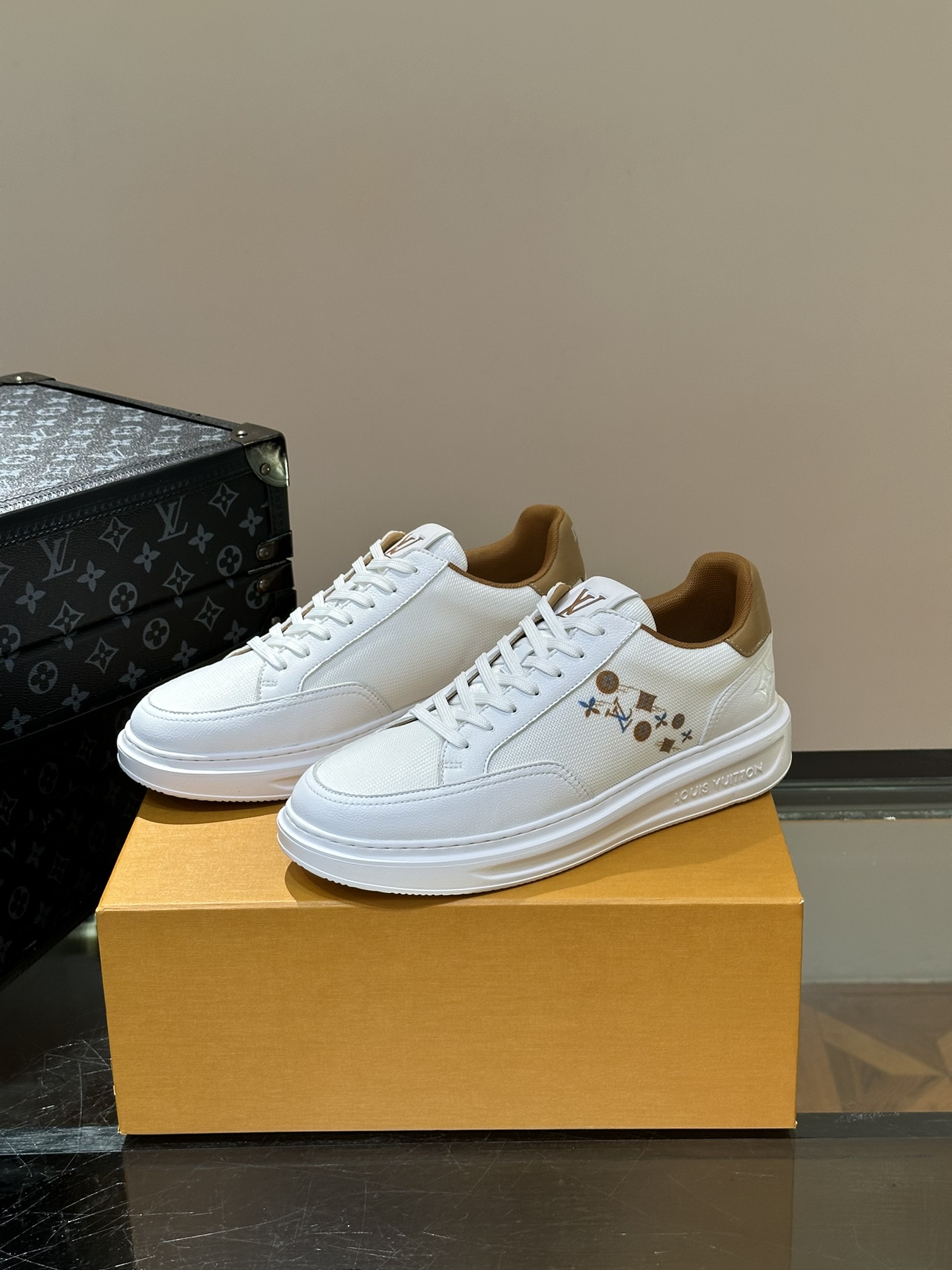 루이비통 Louis Vuitton 스니커즈