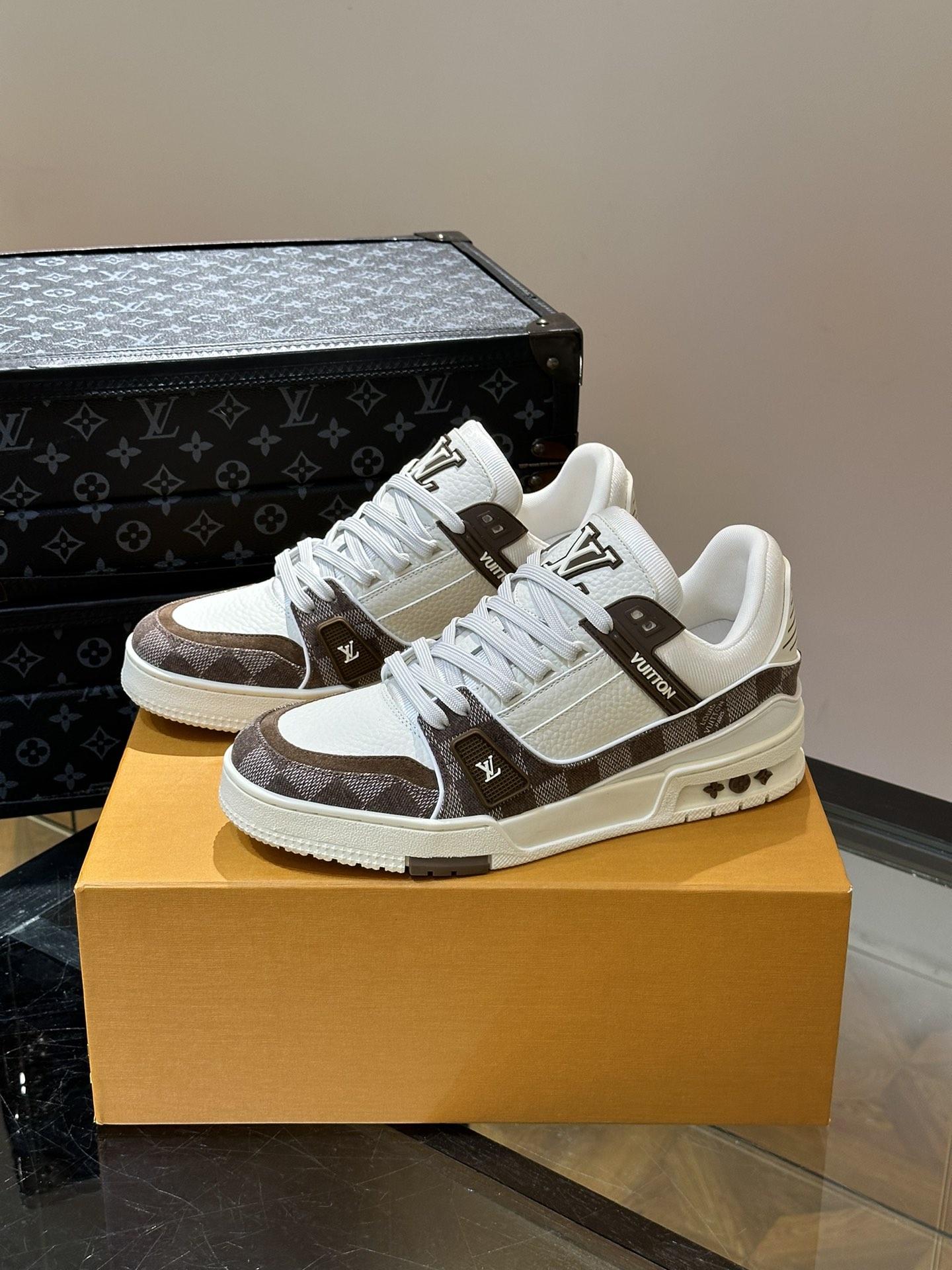 루이비통 Louis Vuitton 스니커즈