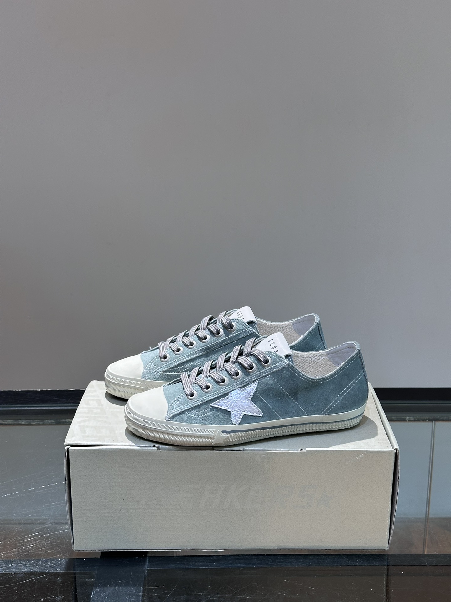 골든구스 Golden Goose 스니커즈