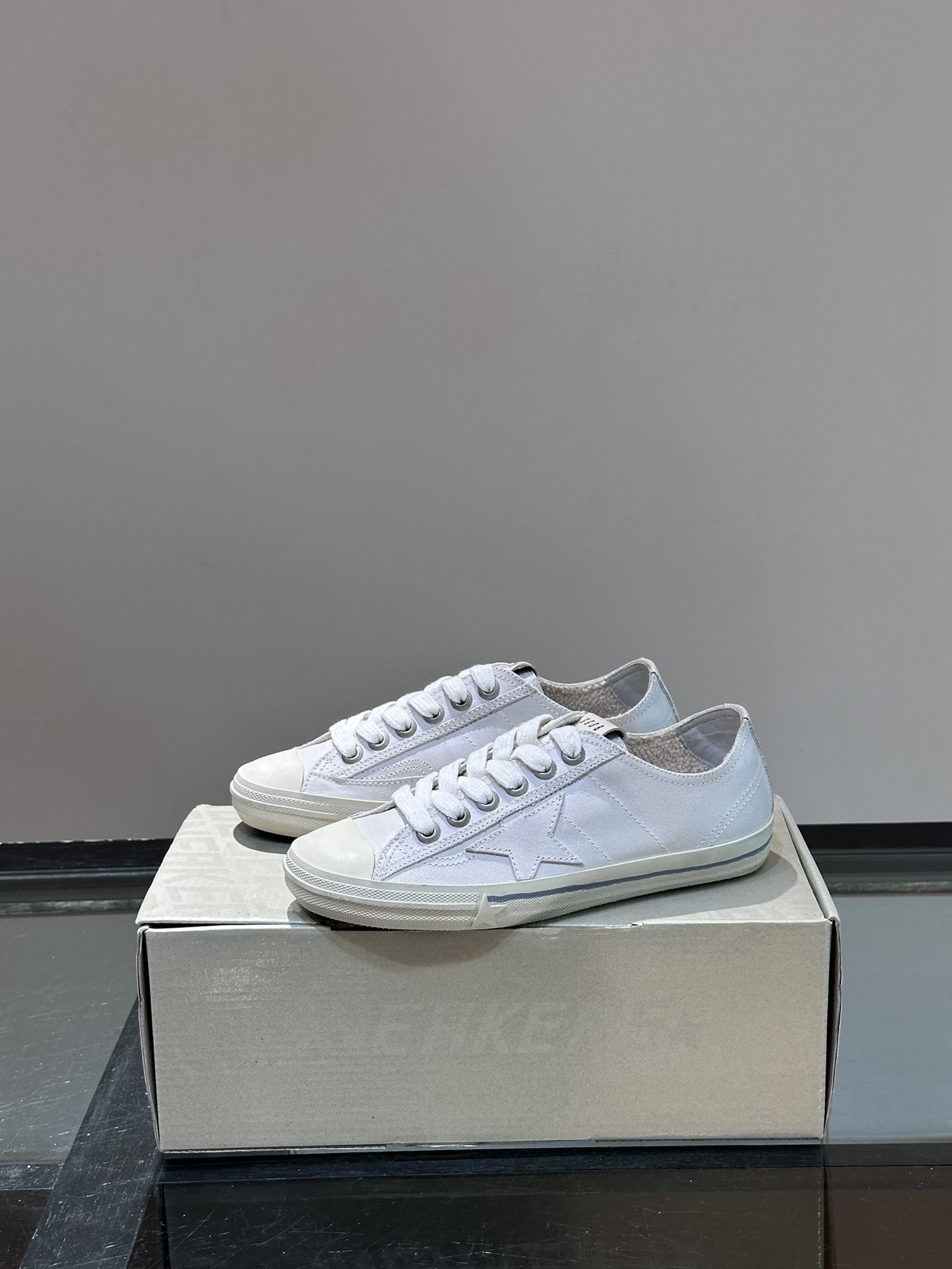 골든구스 Golden Goose 스니커즈