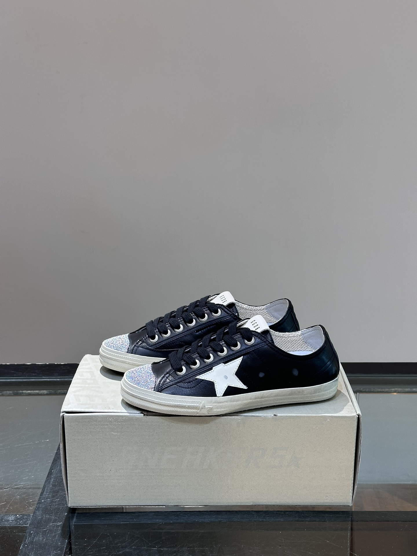 골든구스 Golden Goose 스니커즈