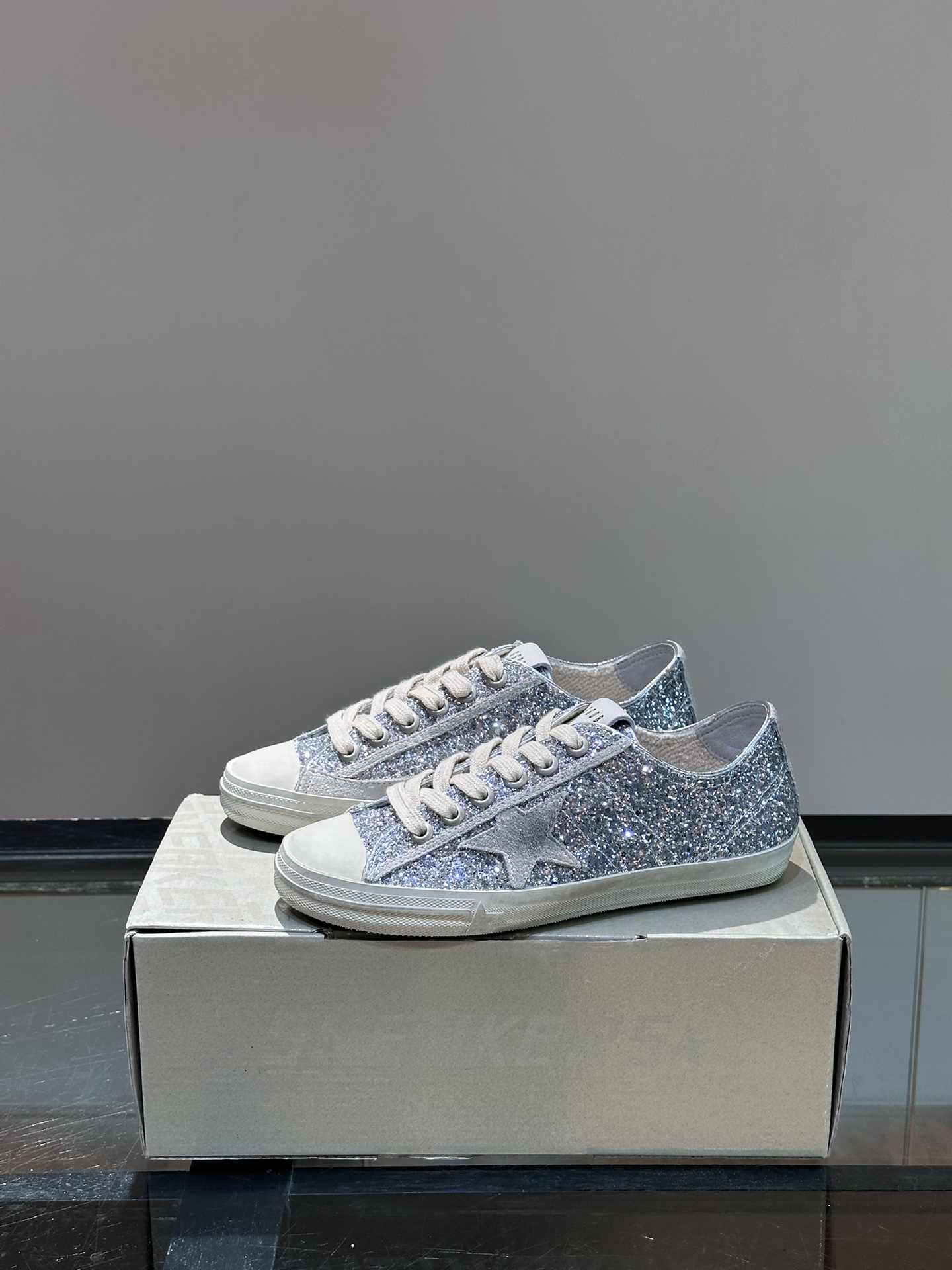 골든구스 Golden Goose 스니커즈